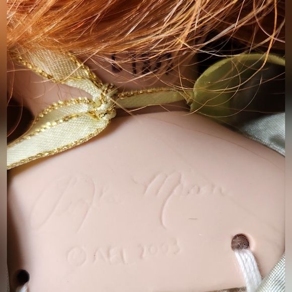 Paradise Galleries Treasury Collection Vintage Porcelain Fairy Doll - Picture 7 of 7